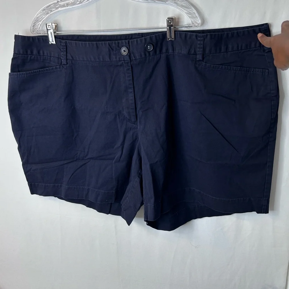 Land’s End Women’s Shorts Navy Blue Pants 26W Fit 2 Plus Size